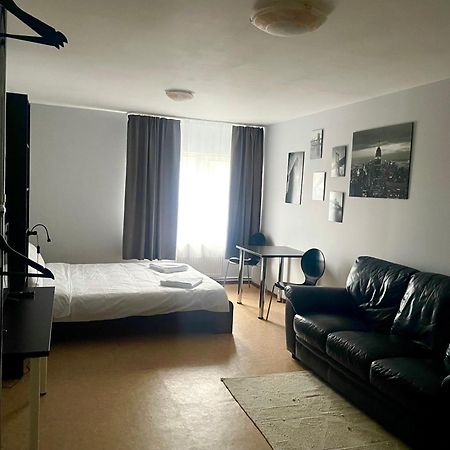 Central Hostel ילגבה מראה חיצוני תמונה